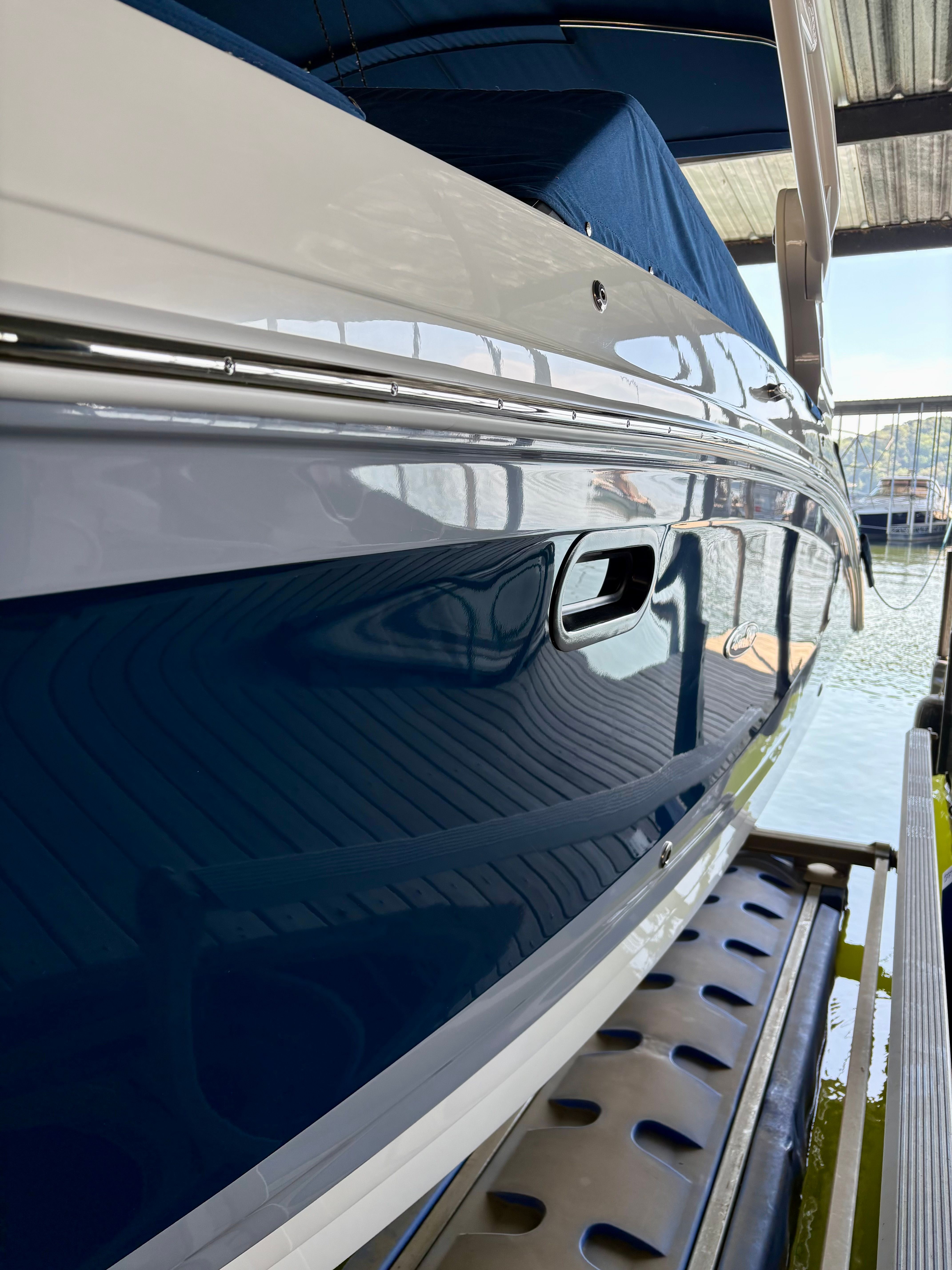 2020 Sea Ray SDX 270 - 20