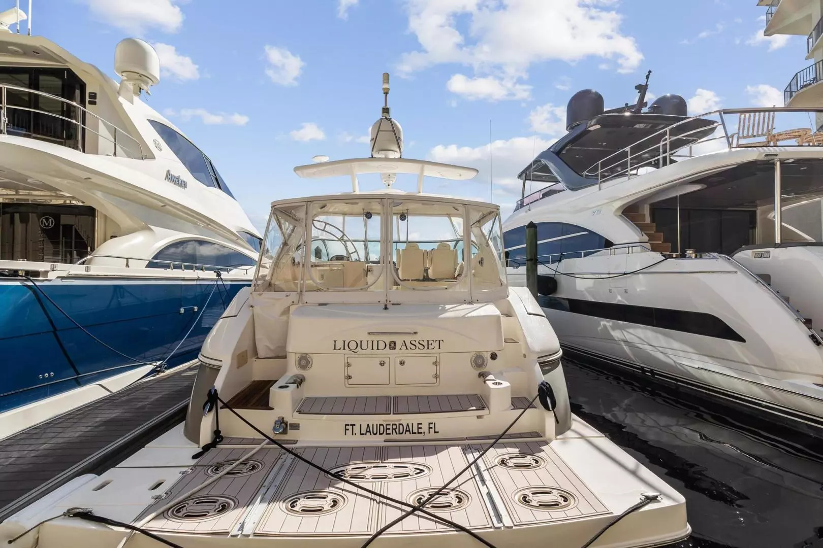 2007 Cruisers 520 Express - Image 3