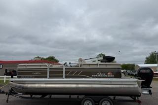 2022 Sun Tracker Party Barge 22