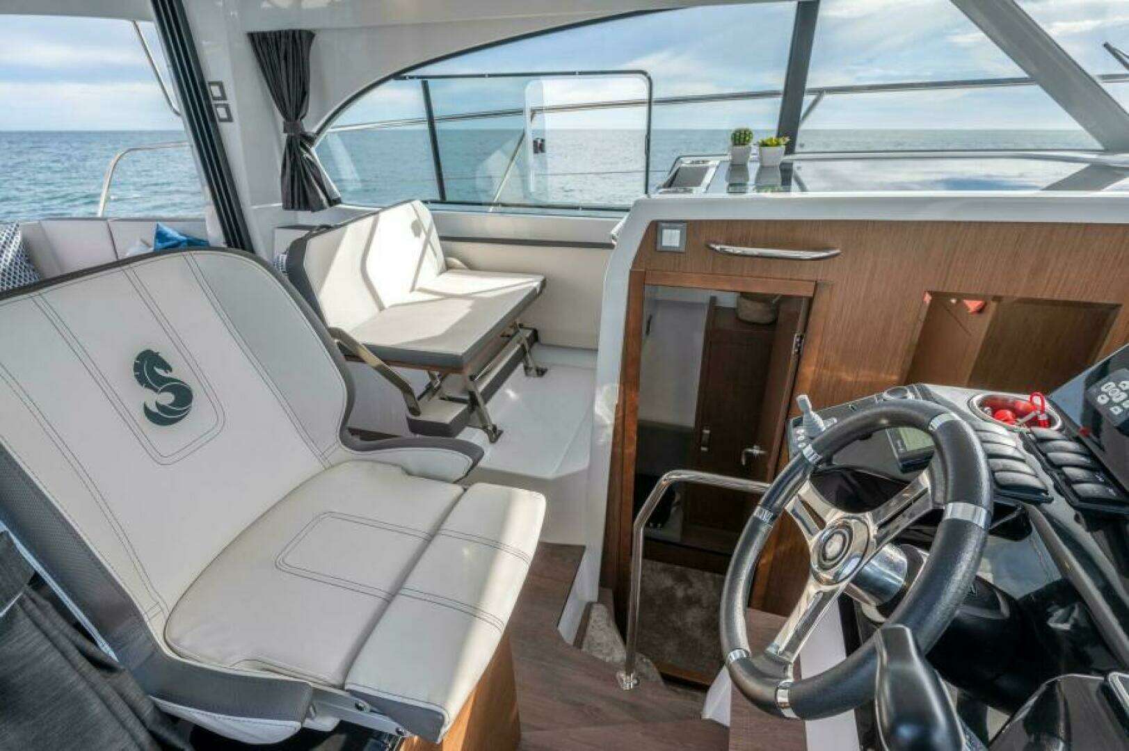 2026 Beneteau Antares 11 - Image 9