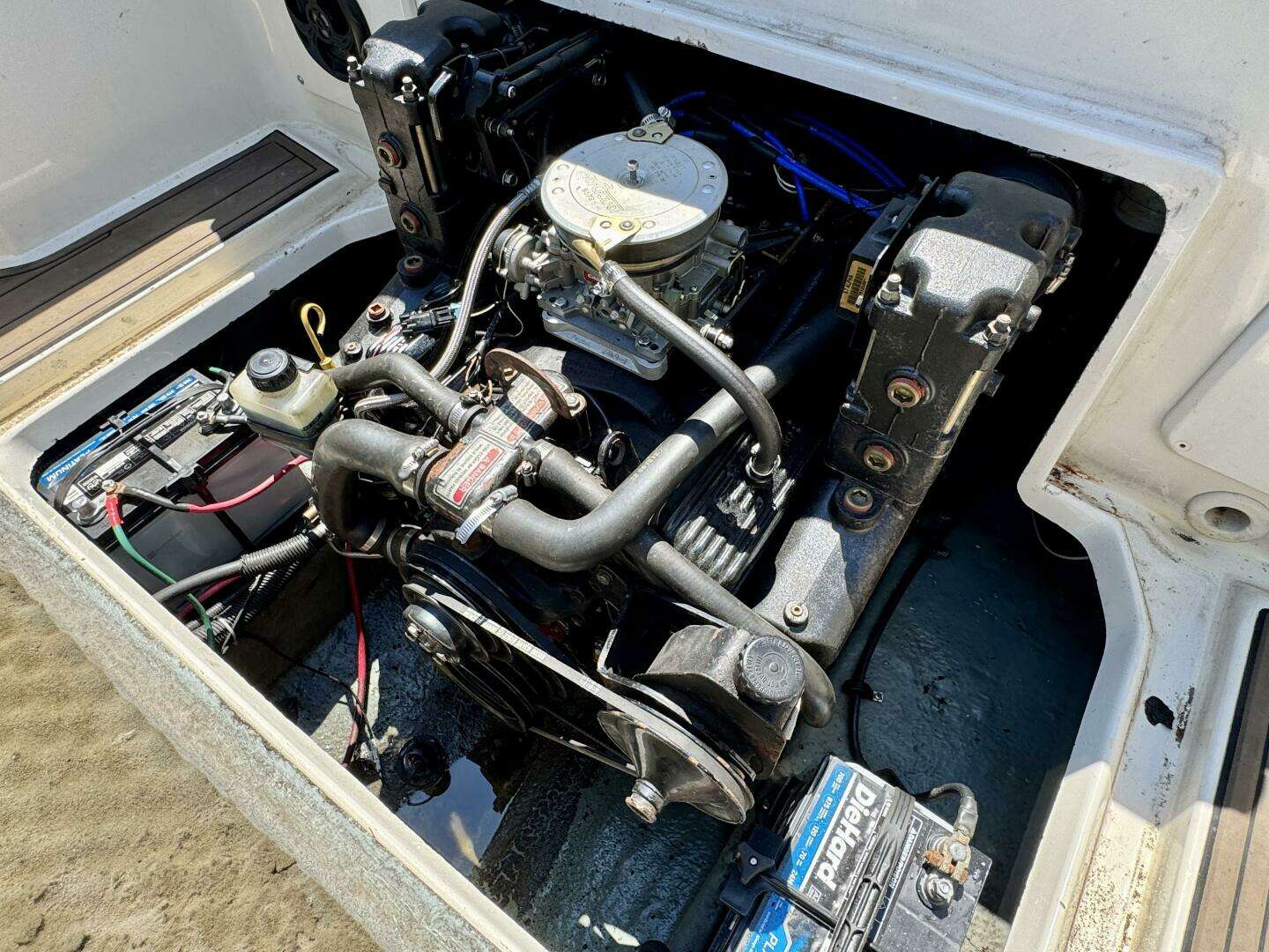 1999 Sea Ray 215 Express Cruiser - Image 78