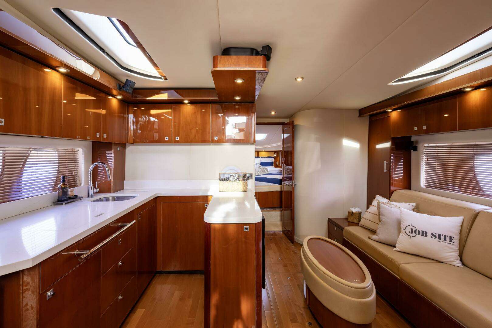 2008 Sea Ray Sundancer - Image 48