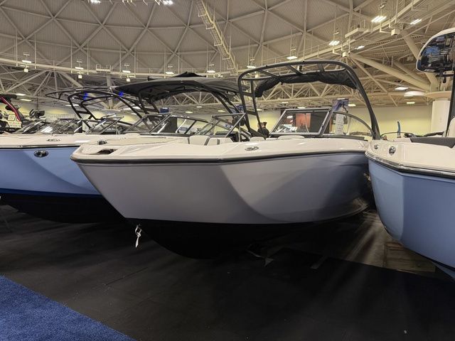 2026 Yamaha Boats AR250