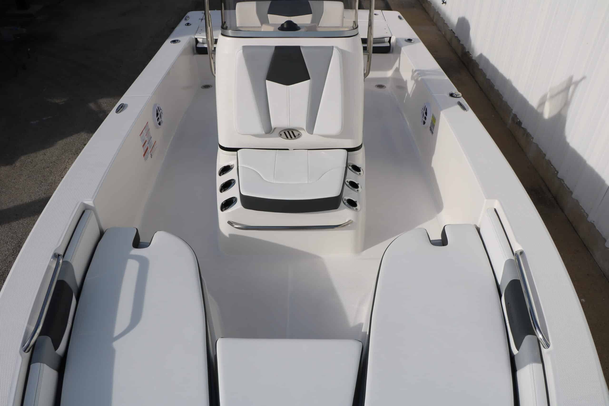 2026 Robalo 206 Cayman - 23