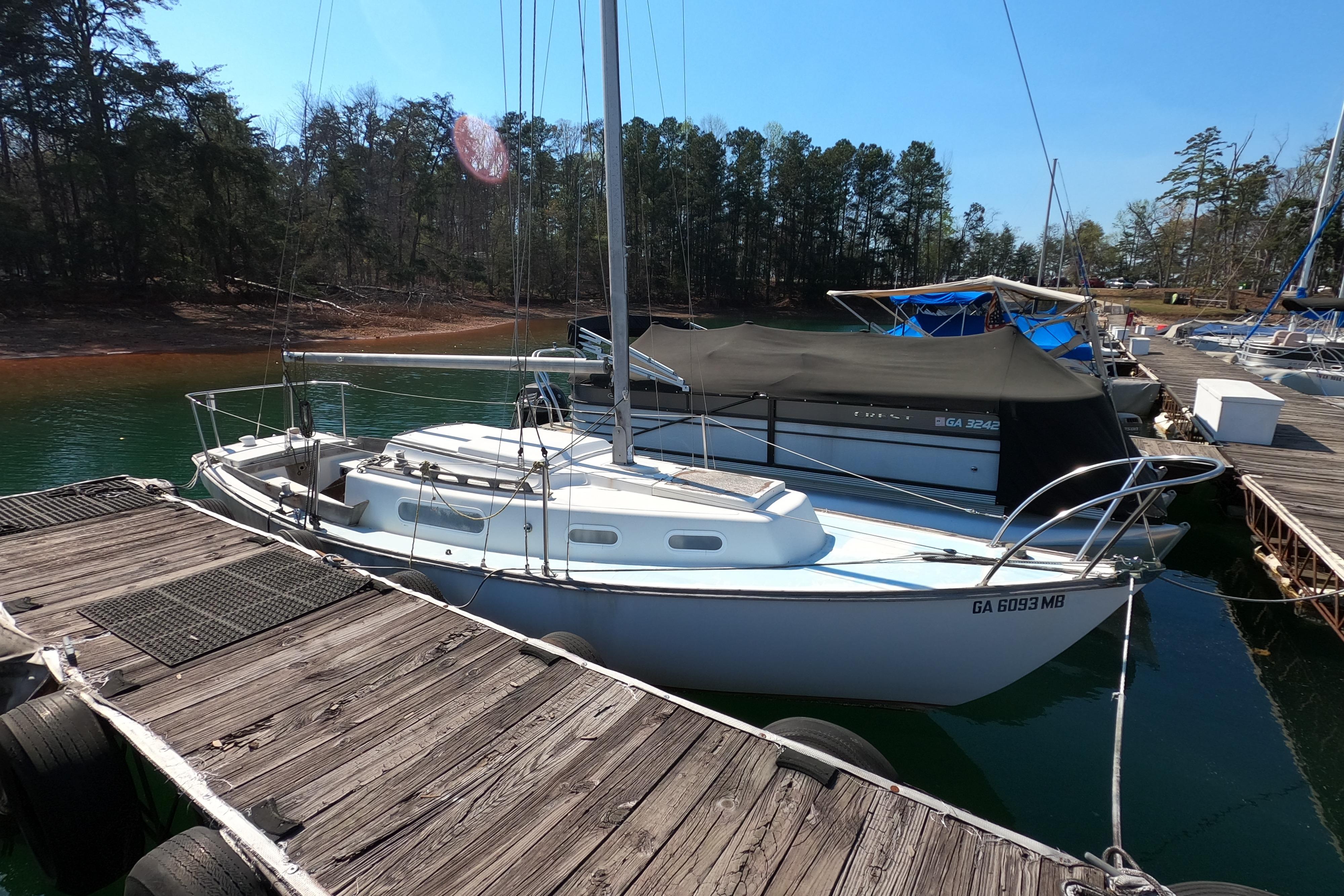 1976 Cape Dory 25