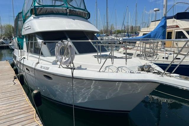 1995 Carver 325 Aft Cabin Motor Yacht