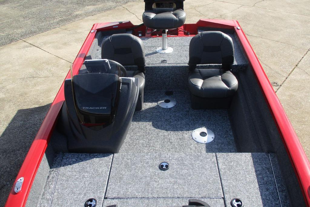 2026 Tracker Pro Team 175 boat interior with gray seating and red accents.