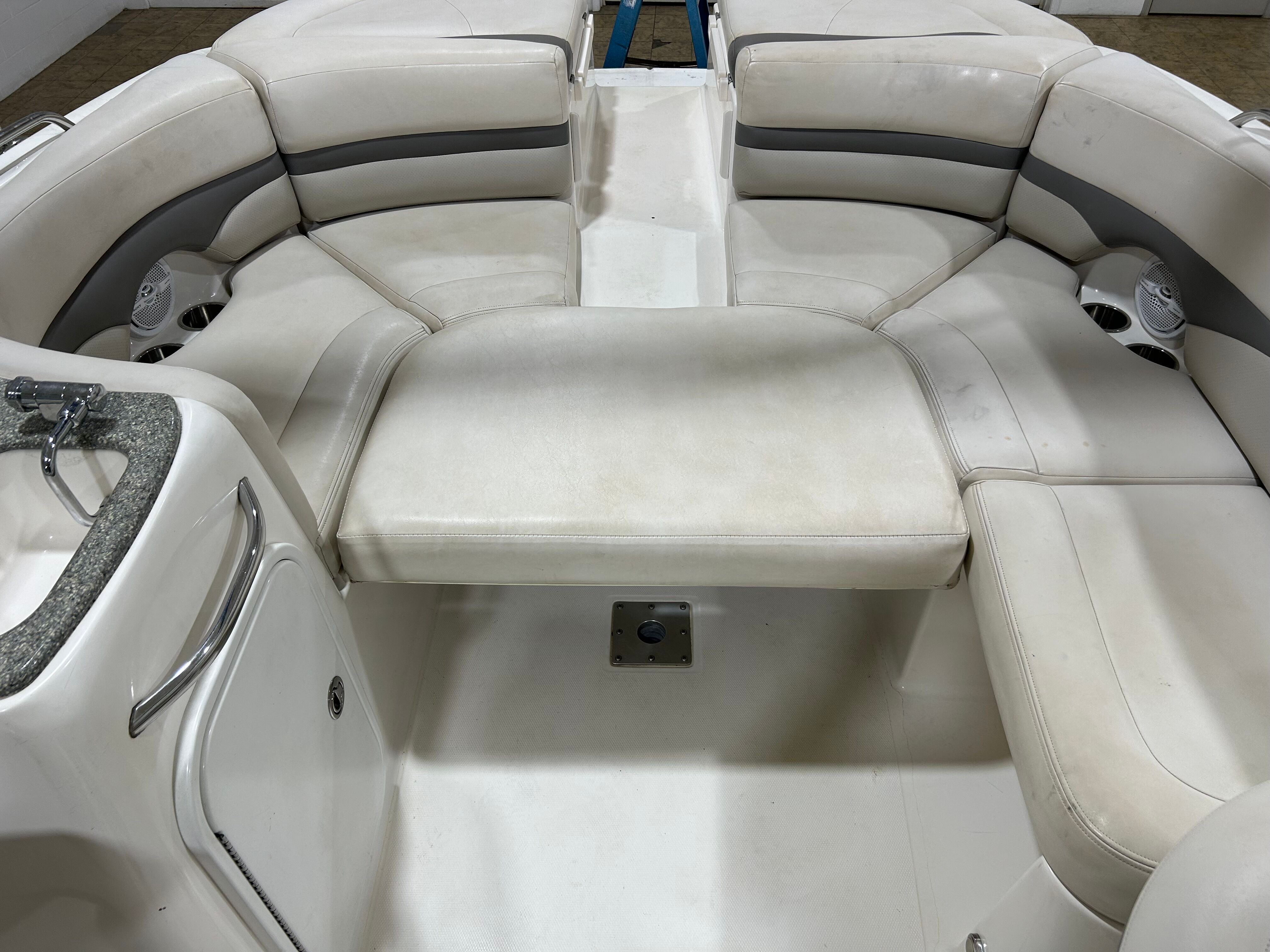 2007 CHAPARRAL 256 SSI - Image 32