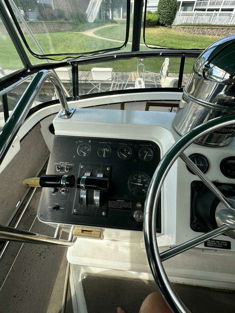1991 Carver 3807 Aft Cabin - Image 14