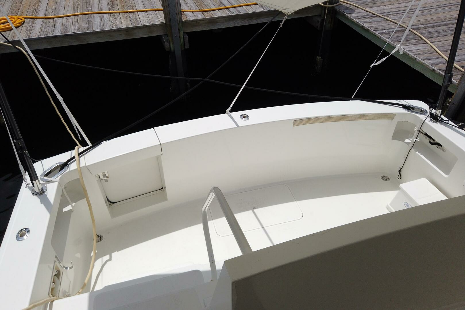 1999 Viking Motoryacht - Image 11