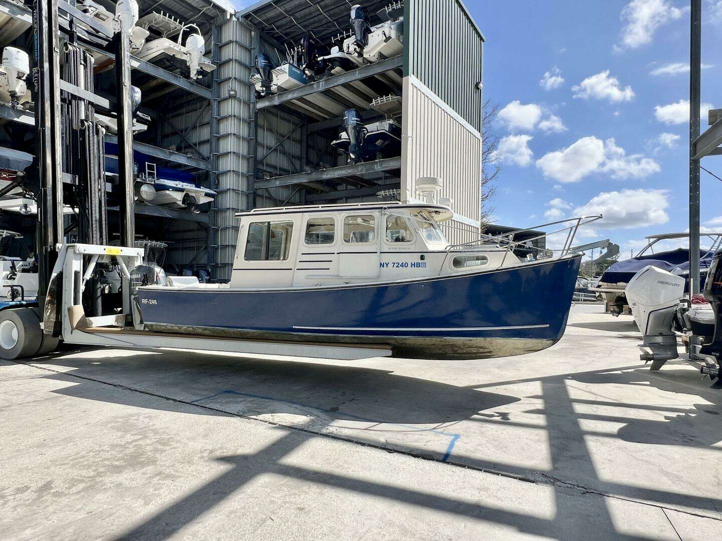 2001 Rosborough RF-246 Sedan Cruiser - Image 2