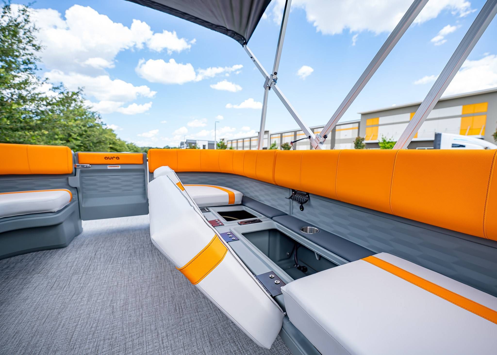 2025 Tahoe Pontoon Aura Quad Lounge - 19