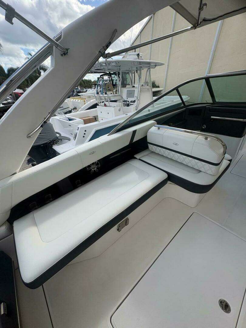 2022 Regal 29 OBX - Image 10