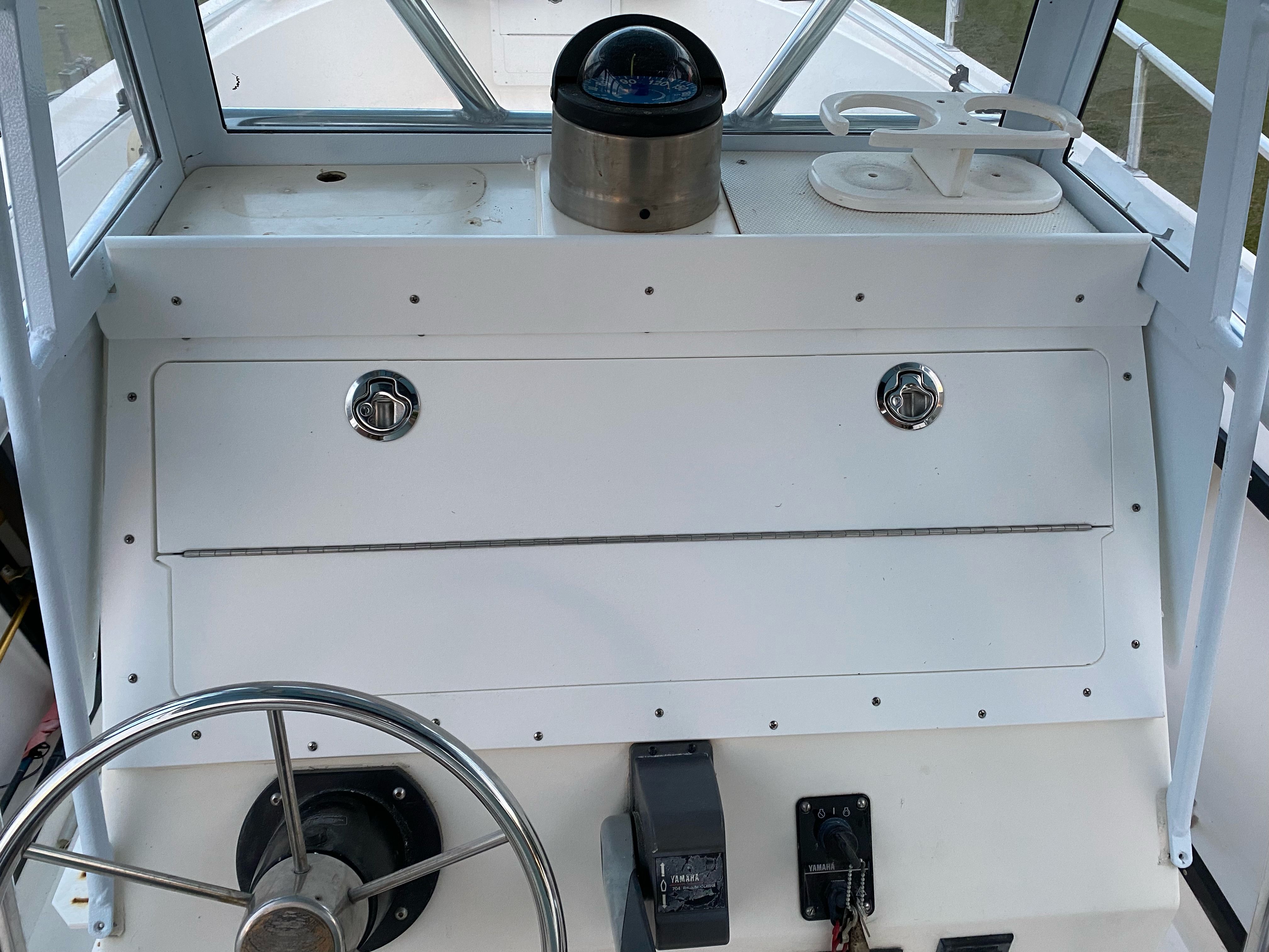 1990 Mako 241 Center Console - 8