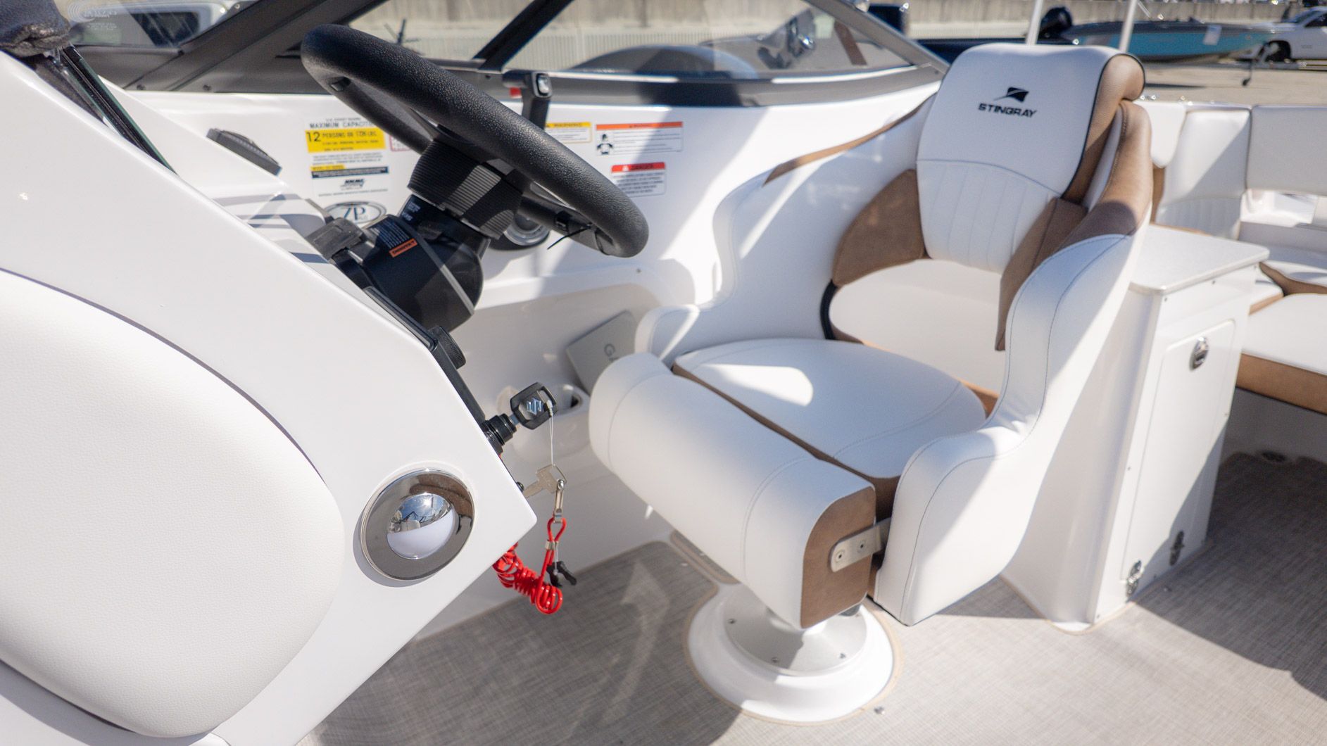2026 Stingray 231 DC - 25