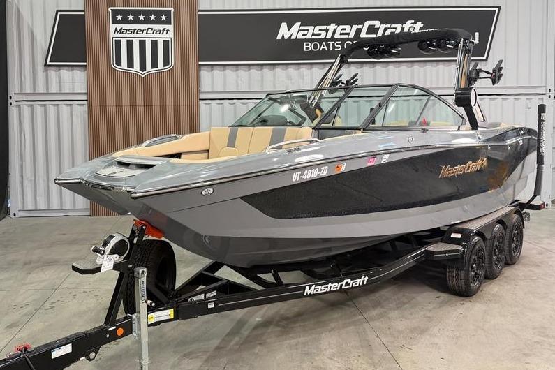2022 MasterCraft X26