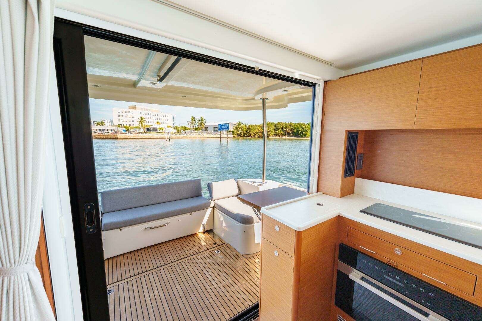 2025 Beneteau — - Image 34