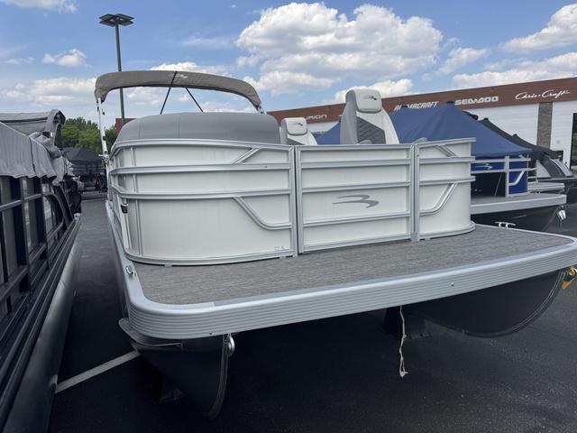 2025 Bennington S L-Bench 22 SL Pontoon - 2