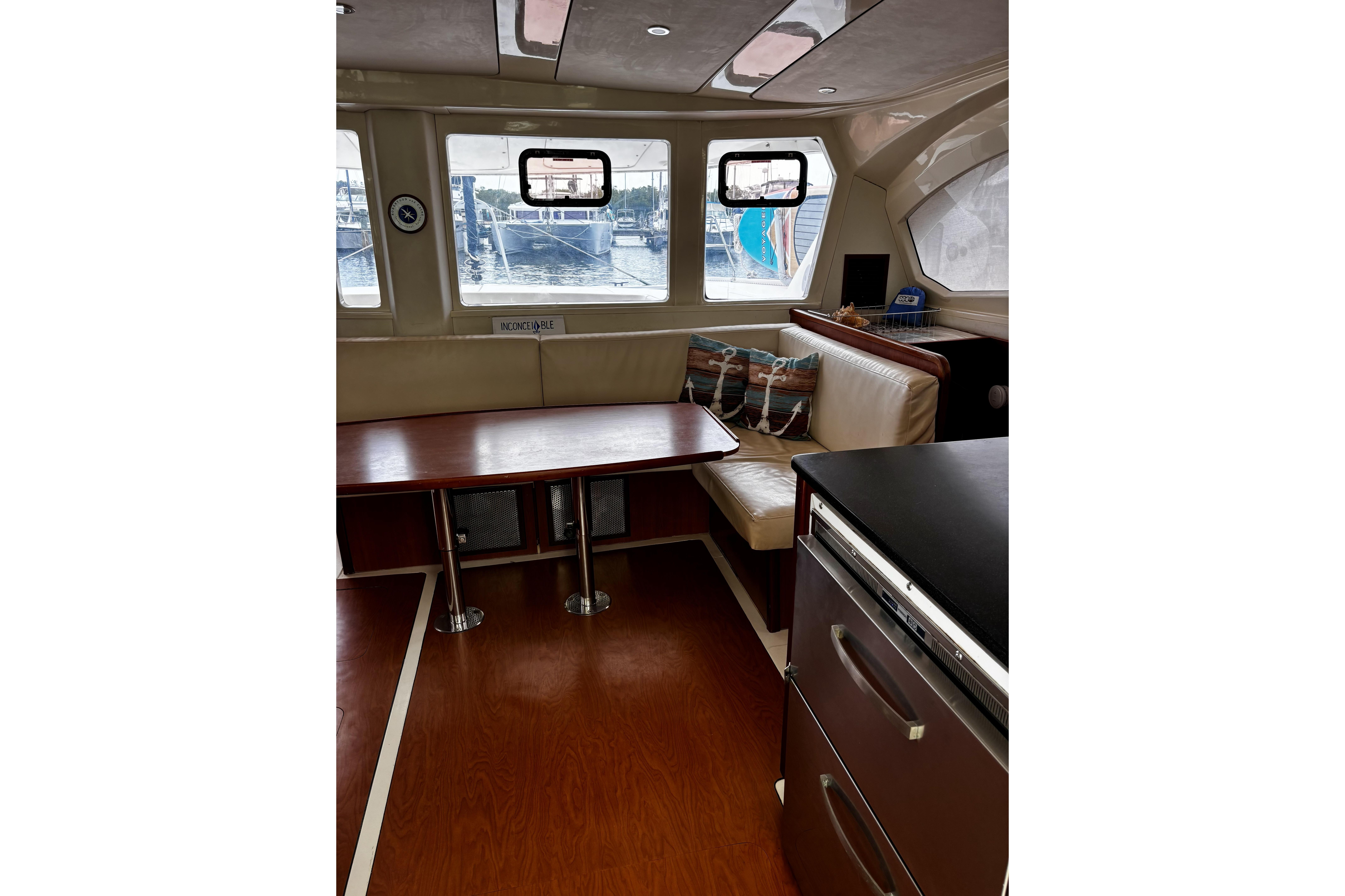 2012 Catamaran Leopard 44 interior