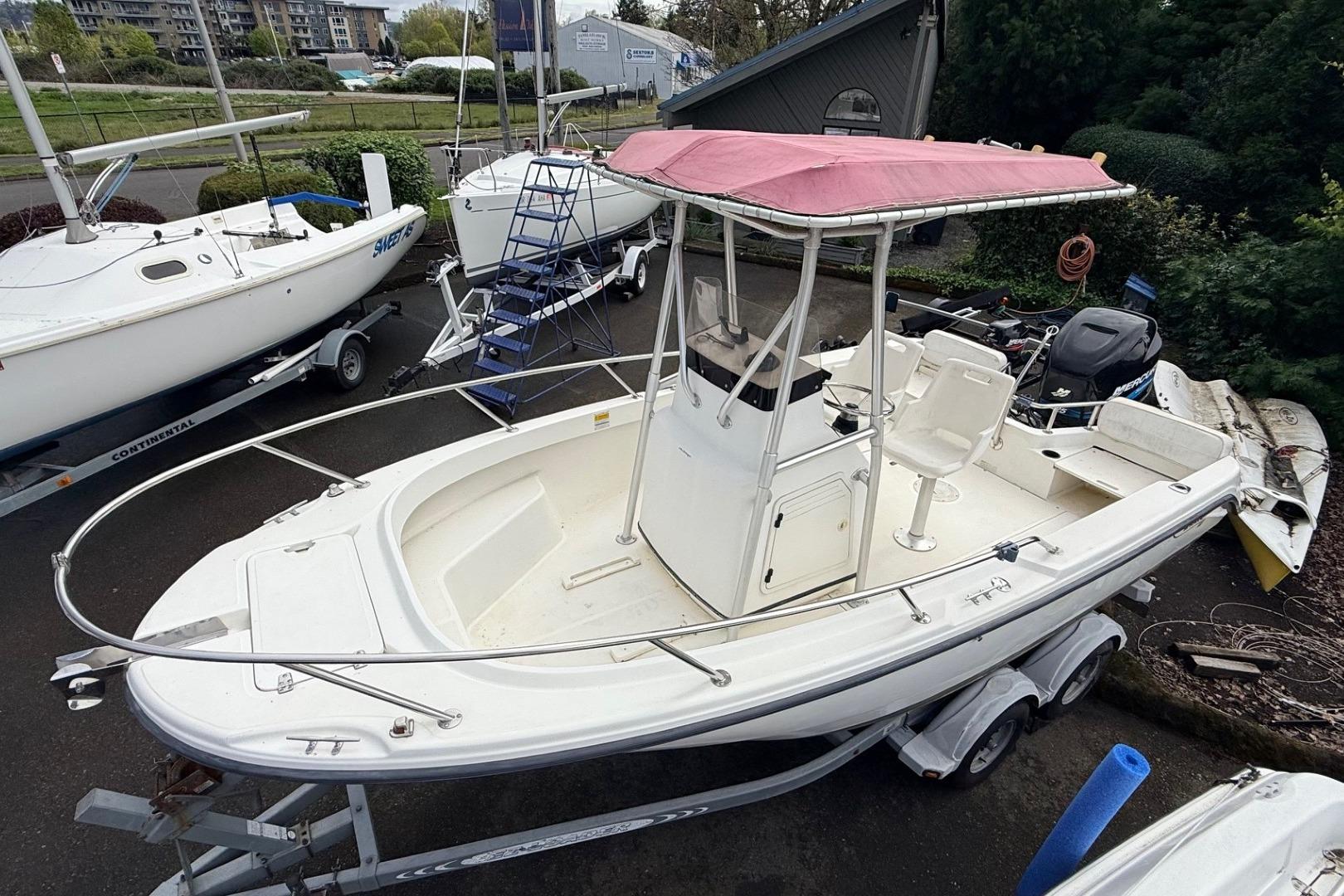 1999 Boston Whaler Outrage 18