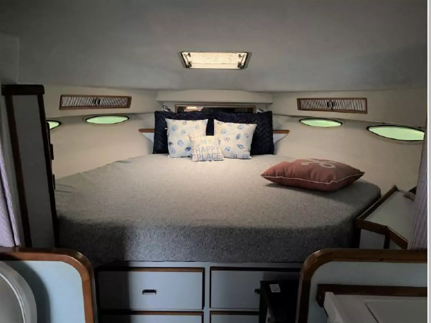 1988 Sea Ray 340 Express Cruiser - Image 22