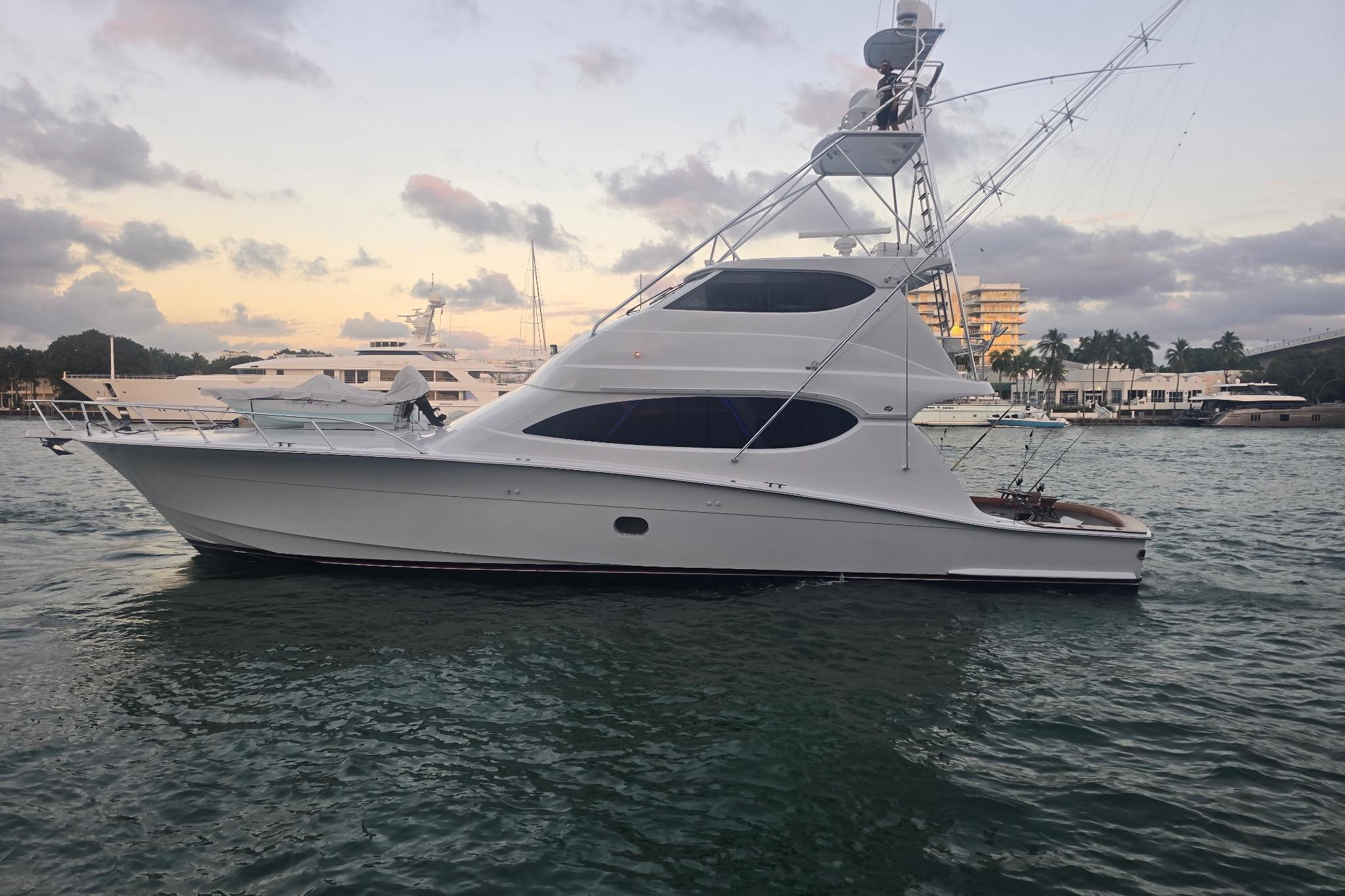 2006 Hatteras 68 Convertible