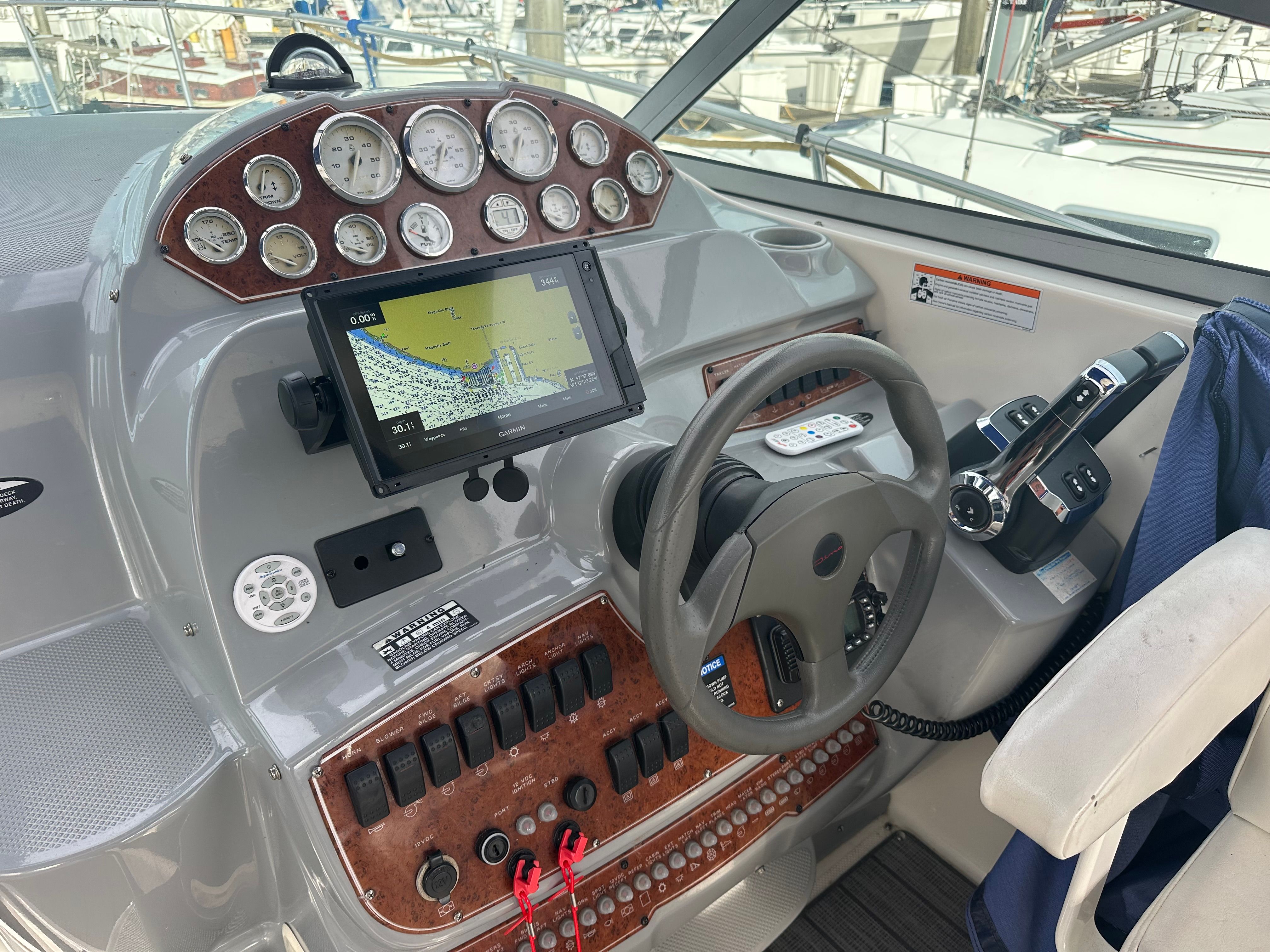 2006 Bayliner 325 - 8