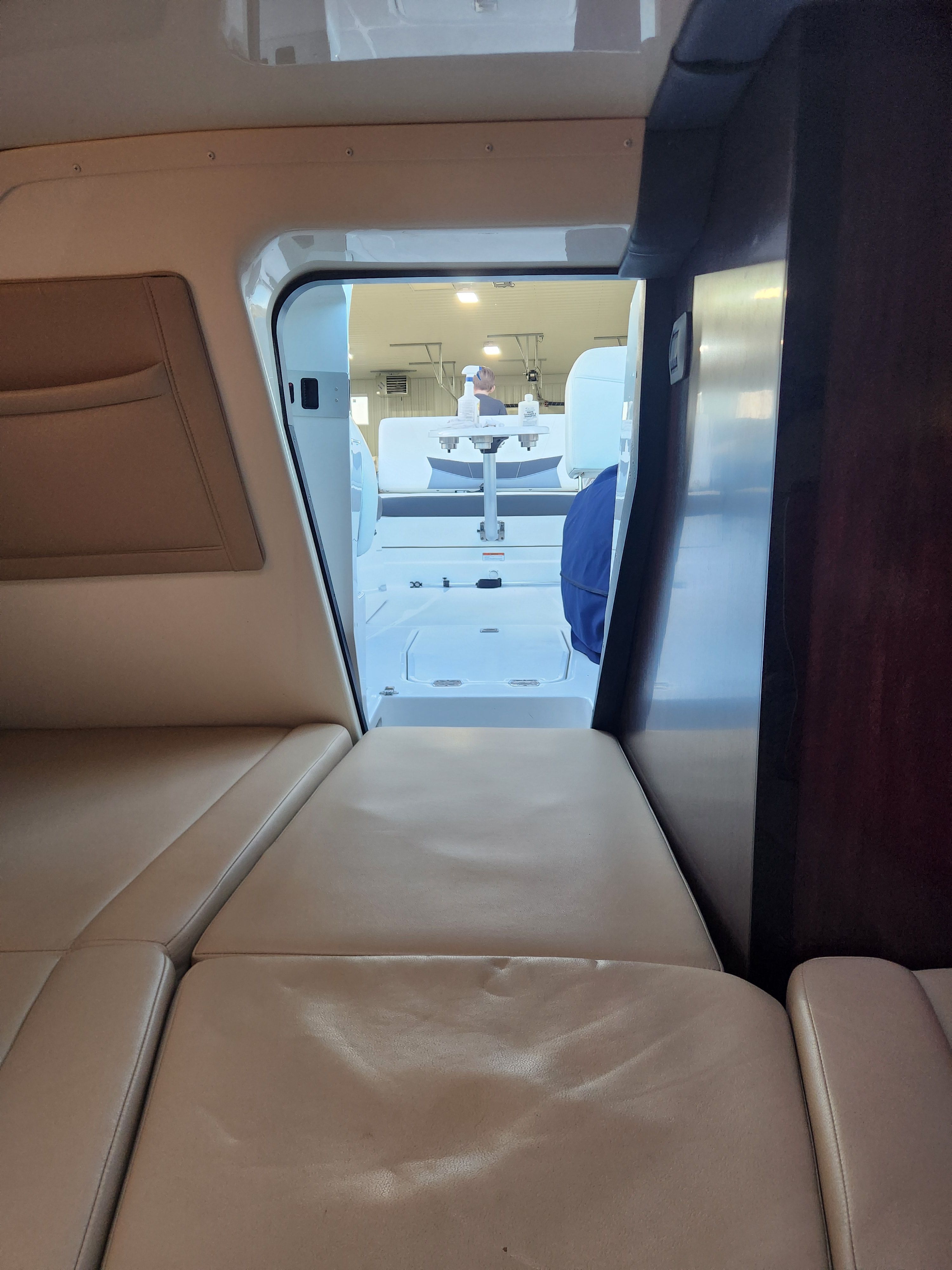 Interior of a 2015 Monterey 268SSC yacht.