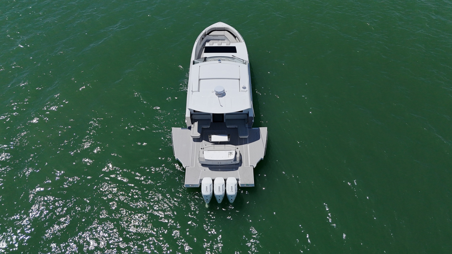2026 Cruisers Yachts 50GLS OB - Image 29