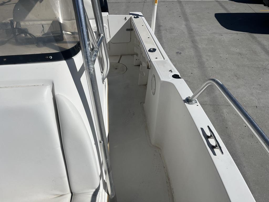 1999 Aquasport Osprey 245 - 12