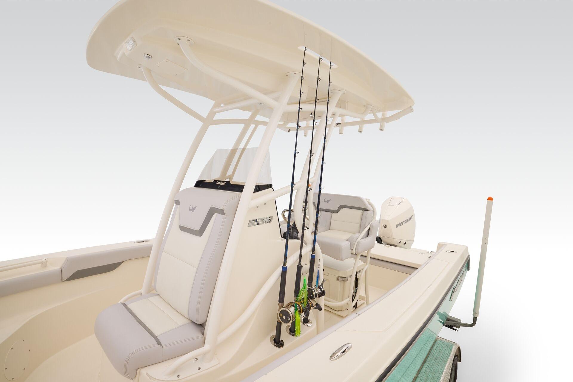 2026 Mako 226 Center Console - 14