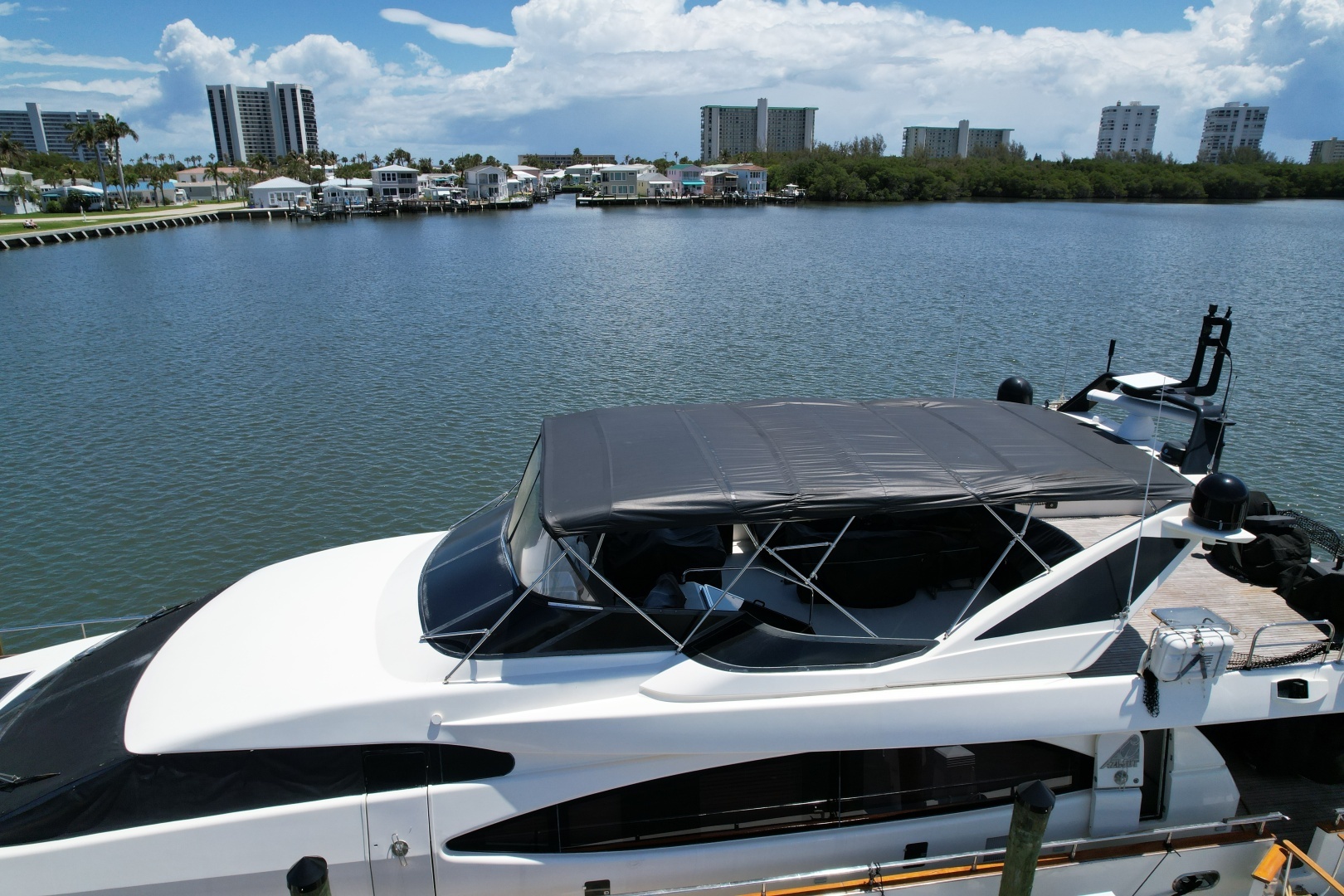 1999 Azimut — - Image 18