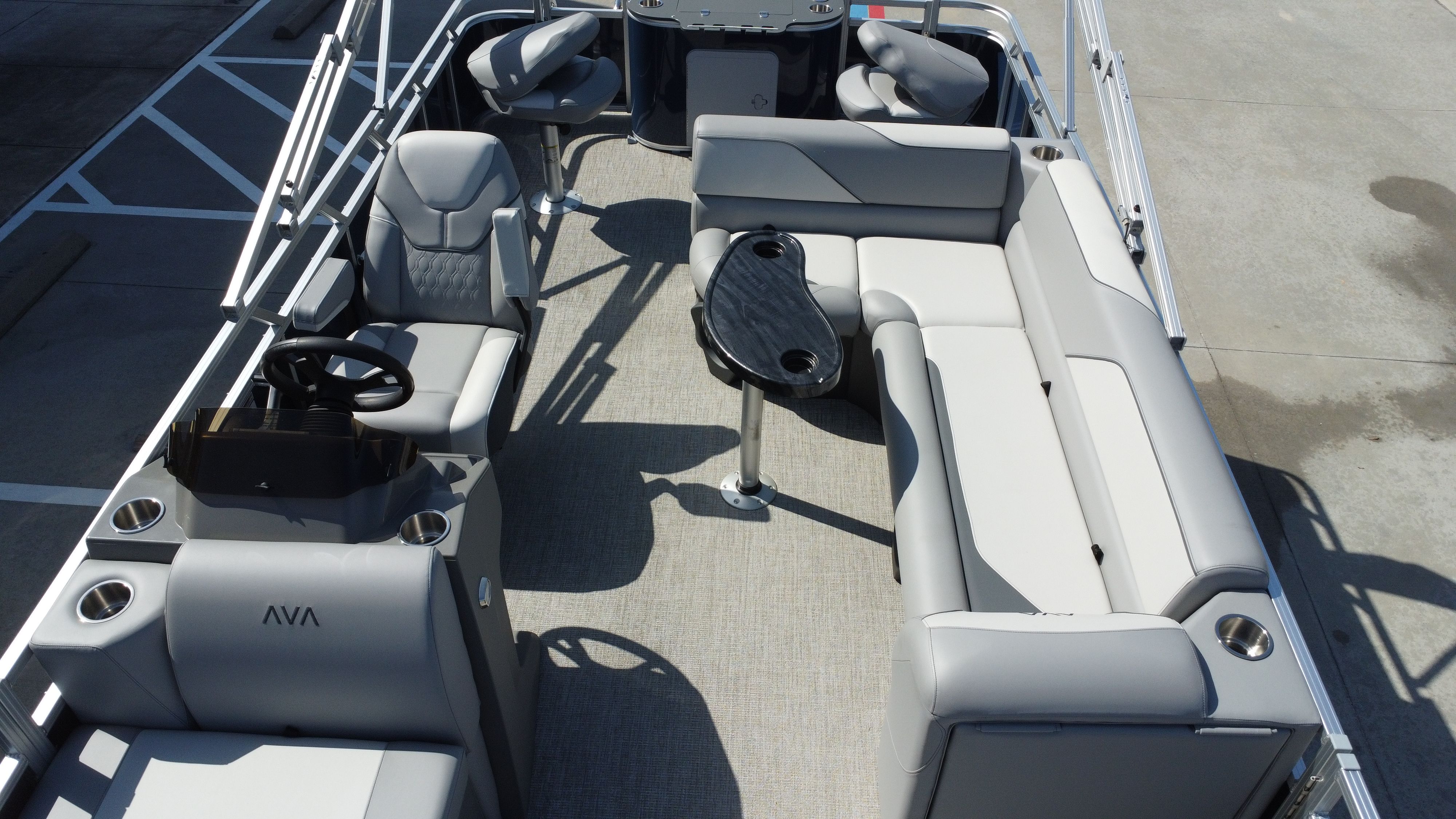 2025 Avalon Venture 85 Rear Fish - 21' - 20