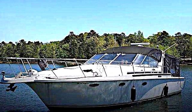 1989 Trojan 370 Express