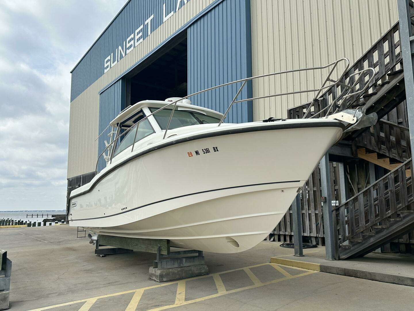 2016 Boston Whaler 315 Conquest - Image 6