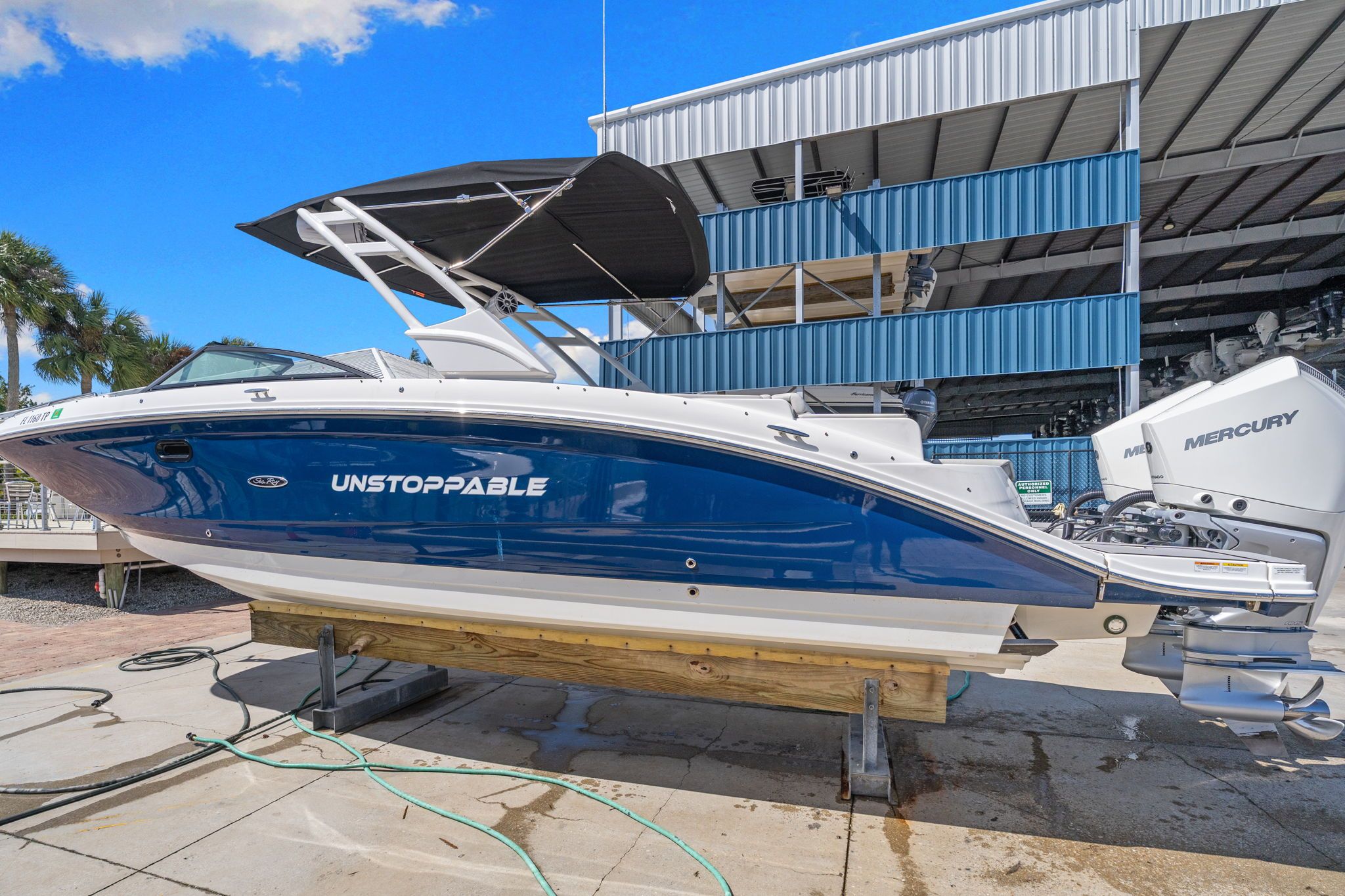 2023 Sea Ray SDX 290 Outboard - 4