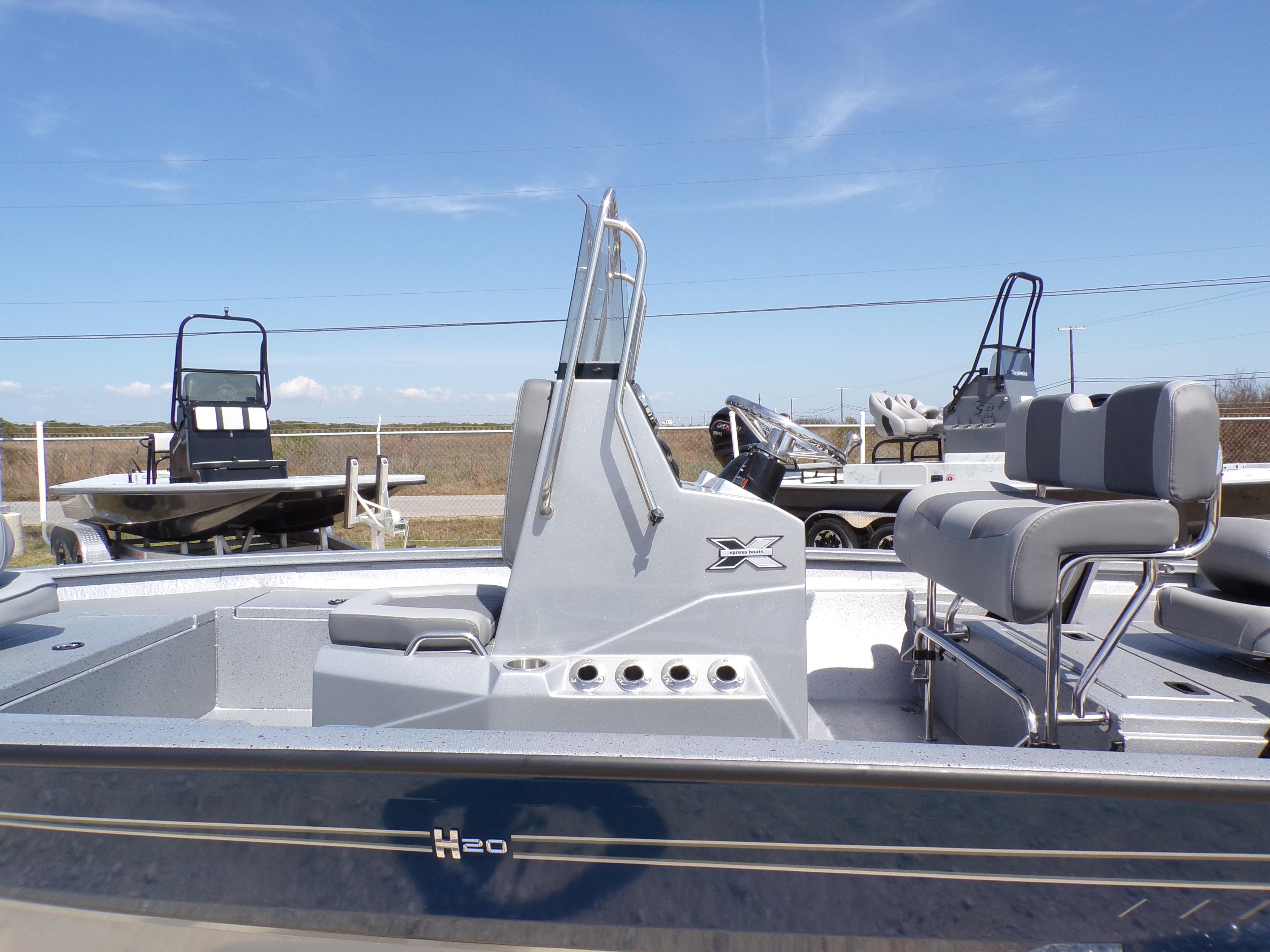 2025 Xpress H20B Bay - 23