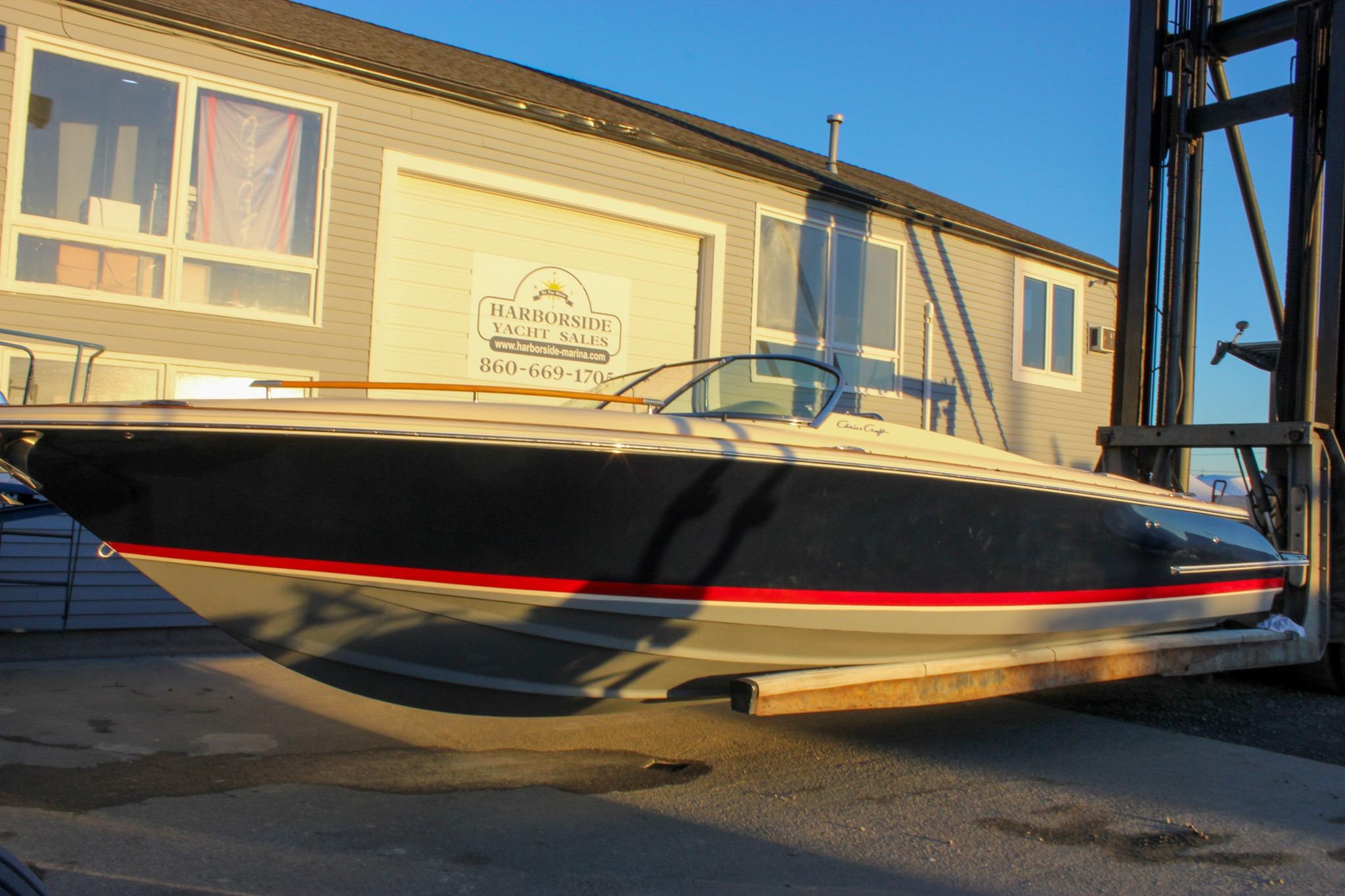 2011 Chris-Craft Corsair 28