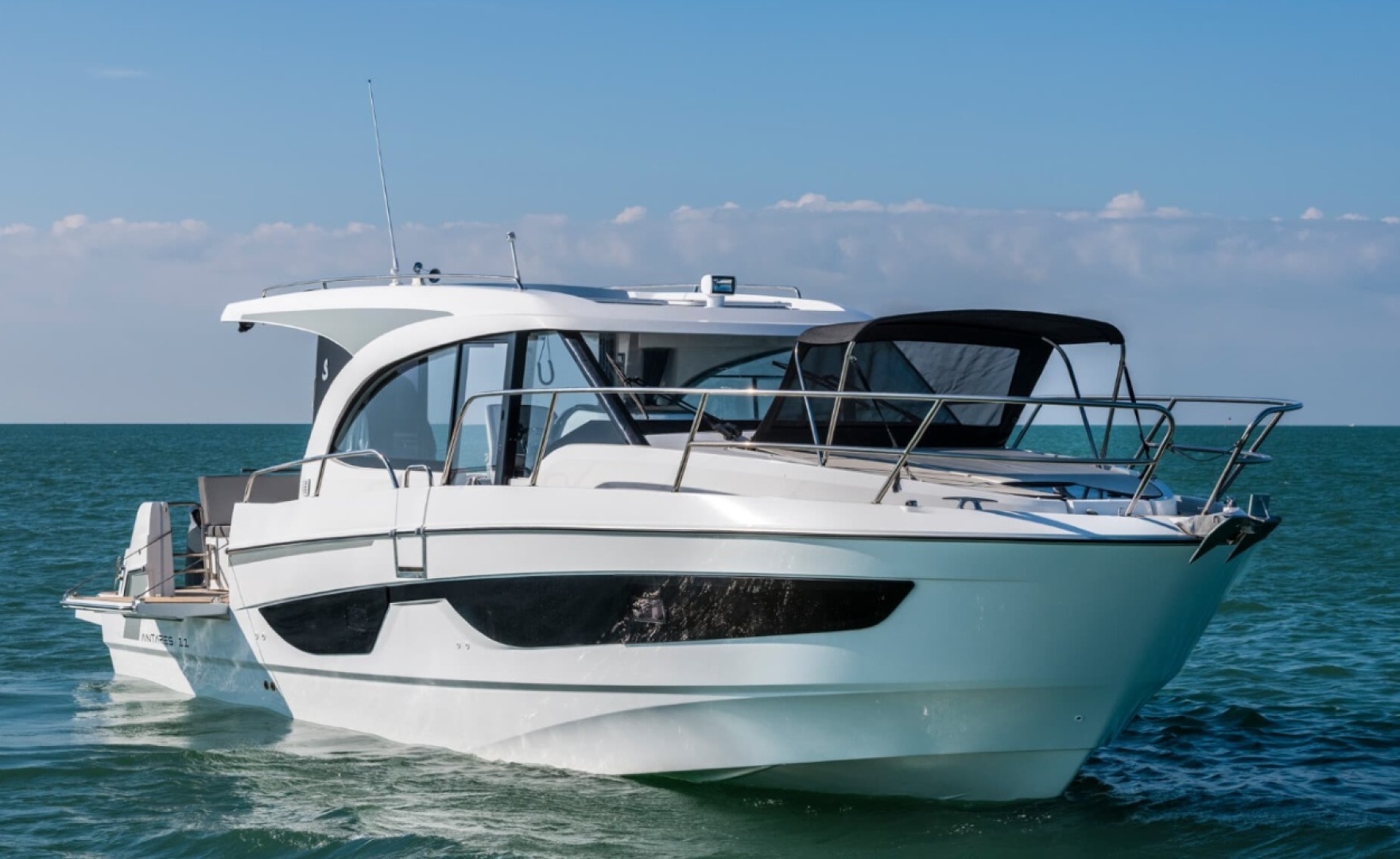 2023 Beneteau Antares 11 - Image 5