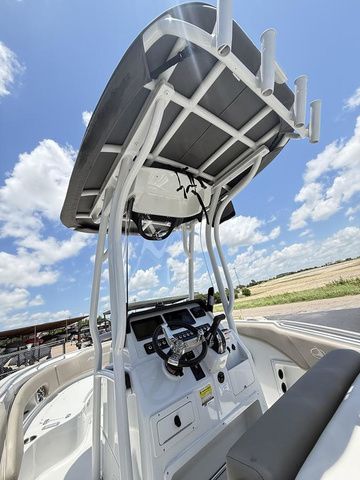 2024 Crownline 210 CC Finseeker - 8