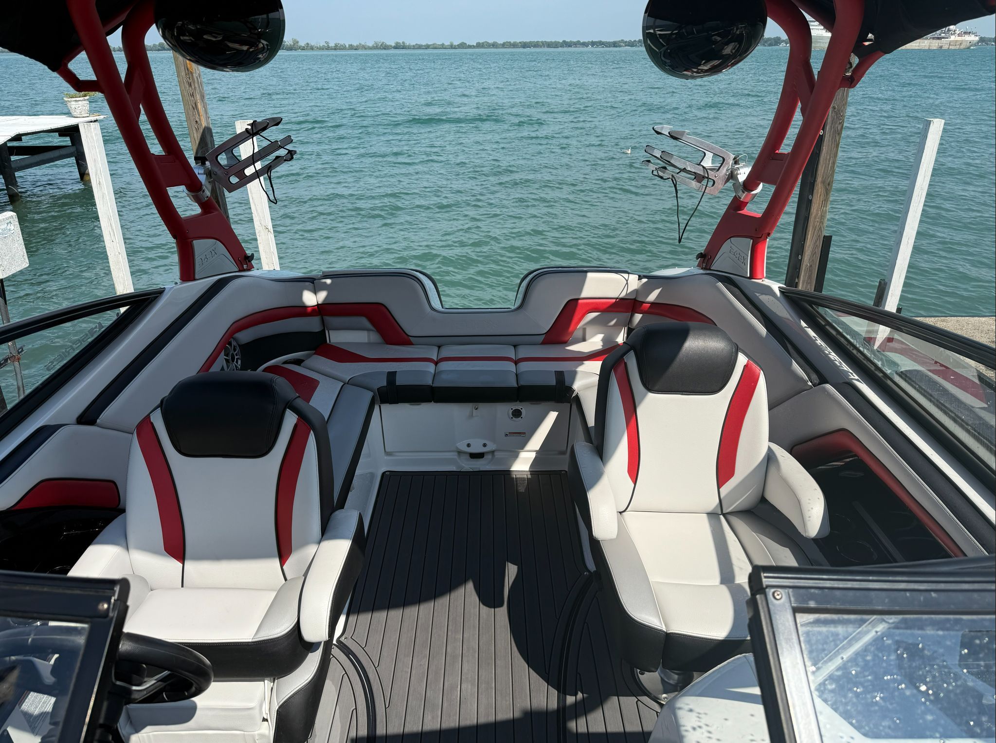 2018 Yamaha Boats 242X E-Series - 6