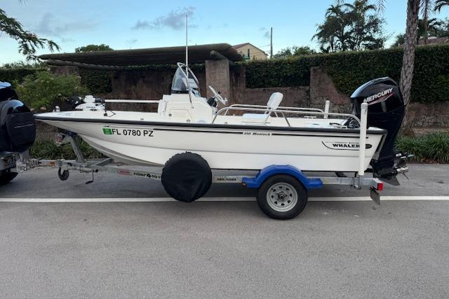2016 Boston Whaler 150 Montauk