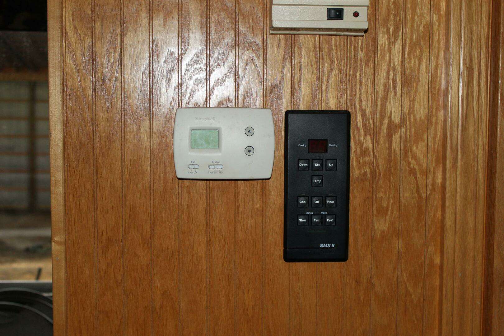 2000 Commercial Sumerset 75 Houston - Image 29
