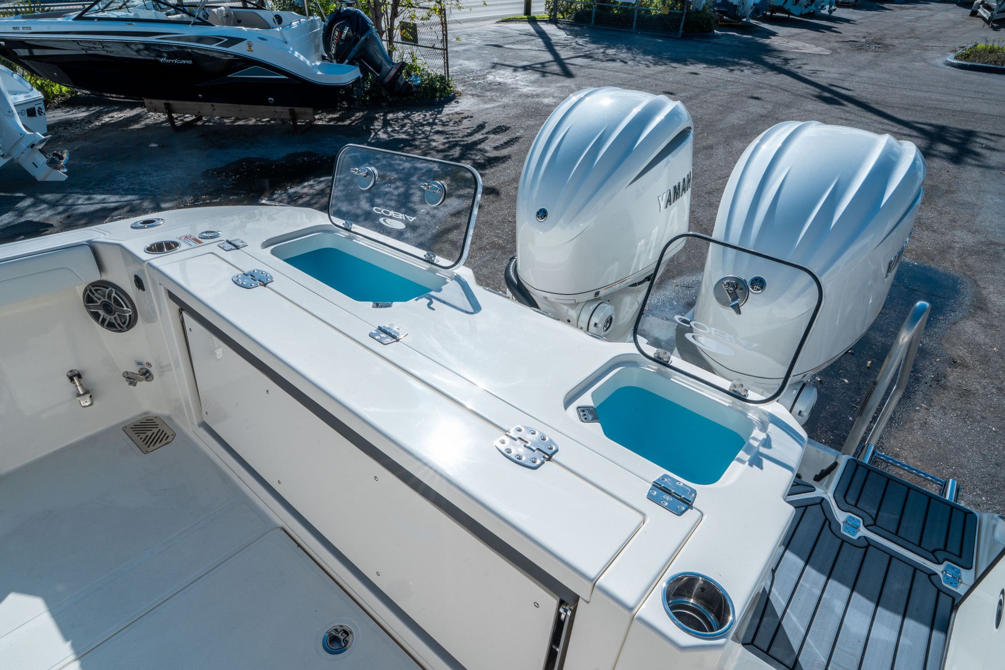 2026 Cobia 305 Center Console - 12