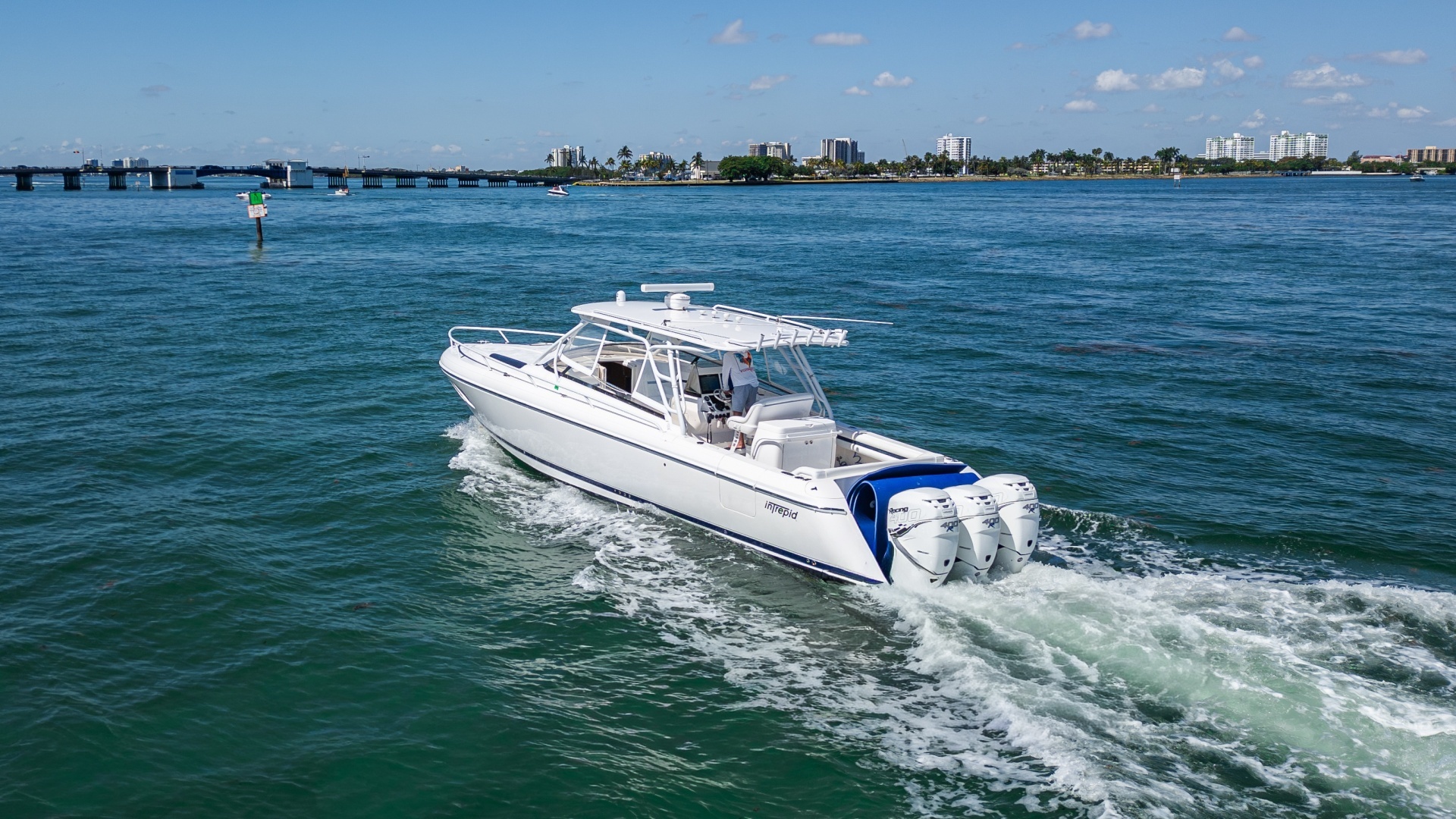 2014 Intrepid 400 Cuddy - Image 9