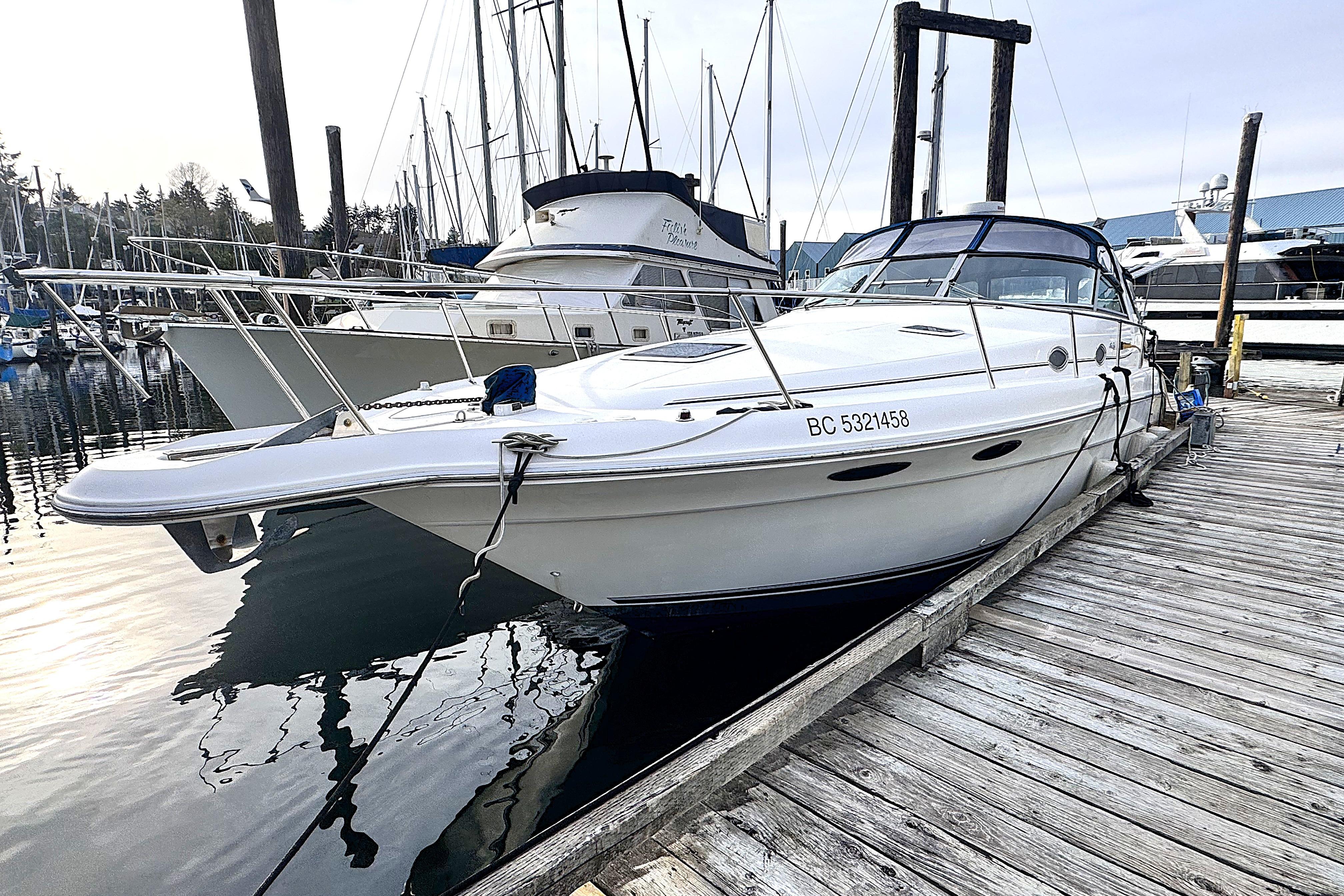 1996 Sea Ray Sundancer 330
