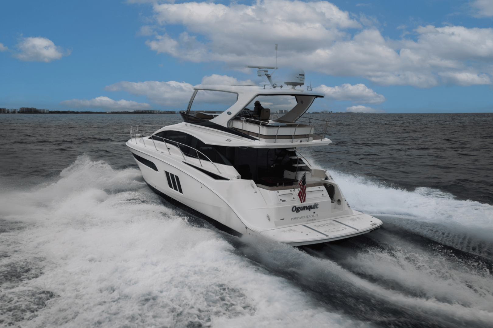 2017 Sea Ray 510 FLYBRIDGE - Image 10