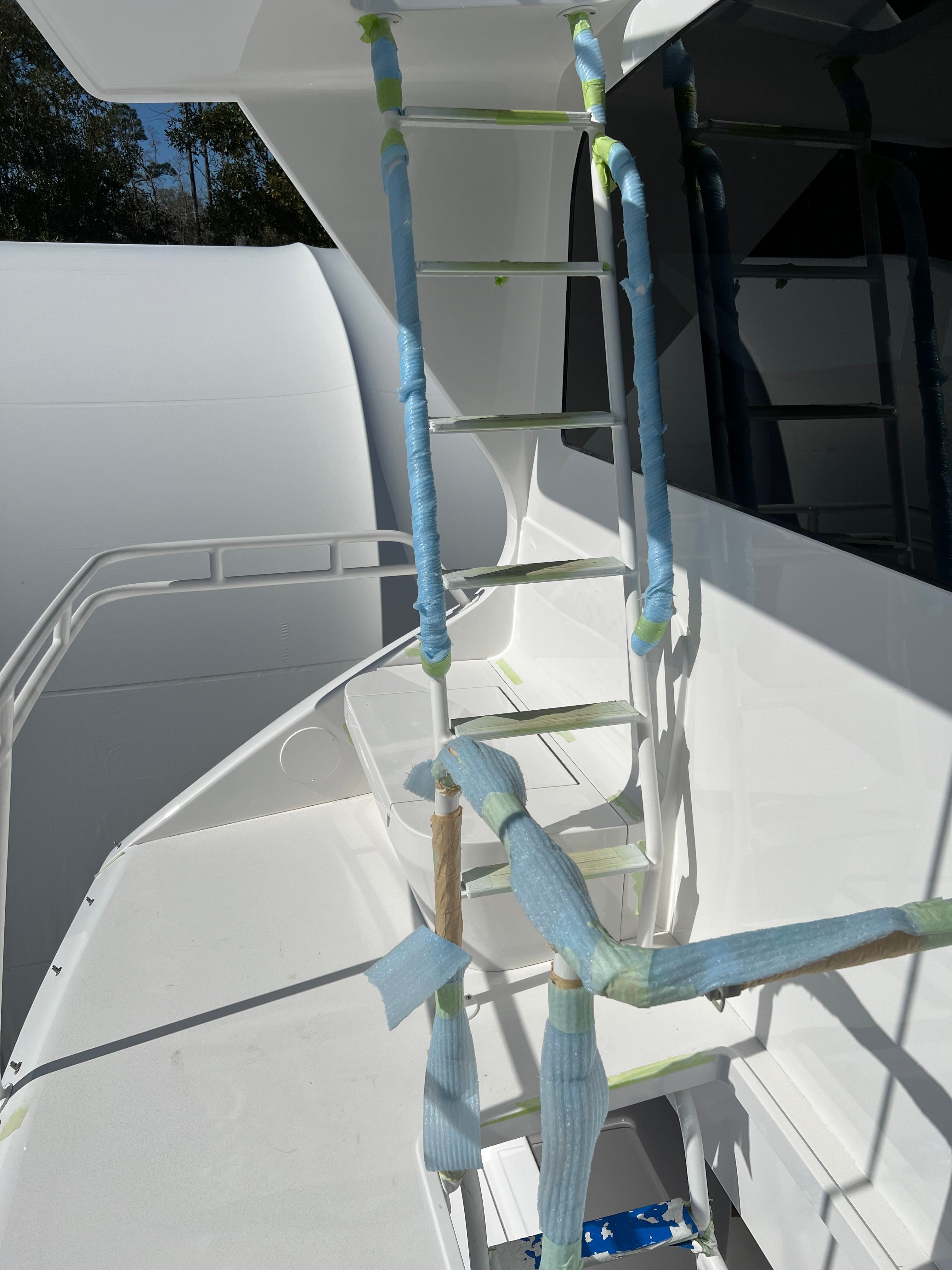 2002 Viking 61 Enclosed Bridge - 12