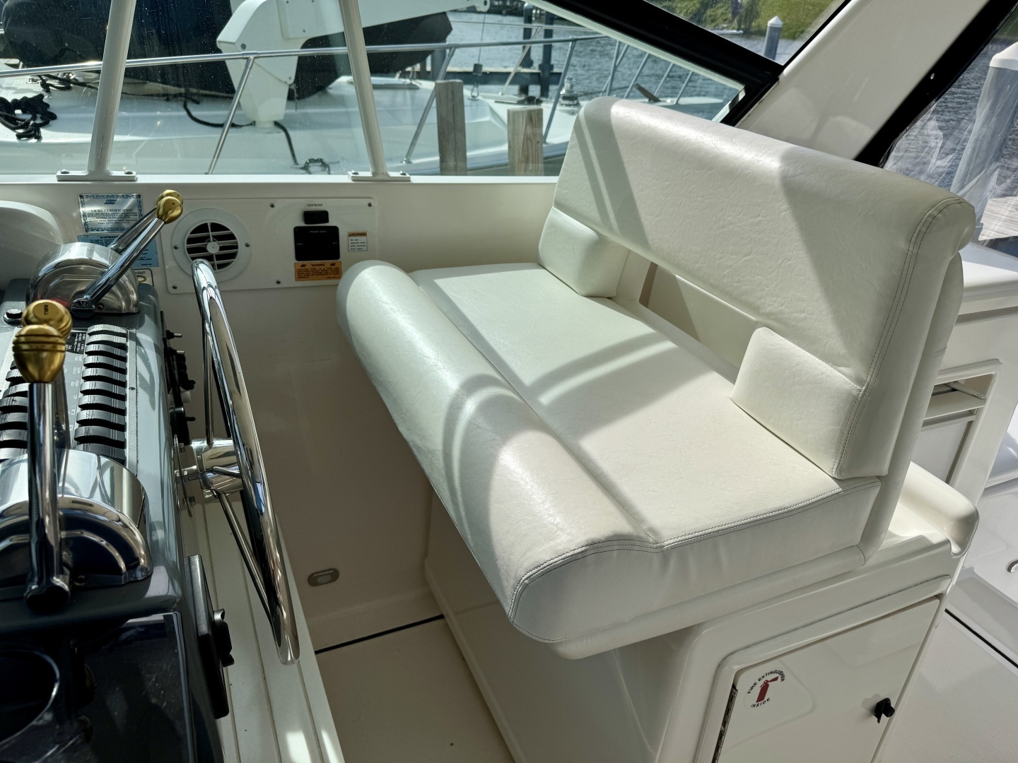 1999 Tiara Yachts 4100 Open - Image 28