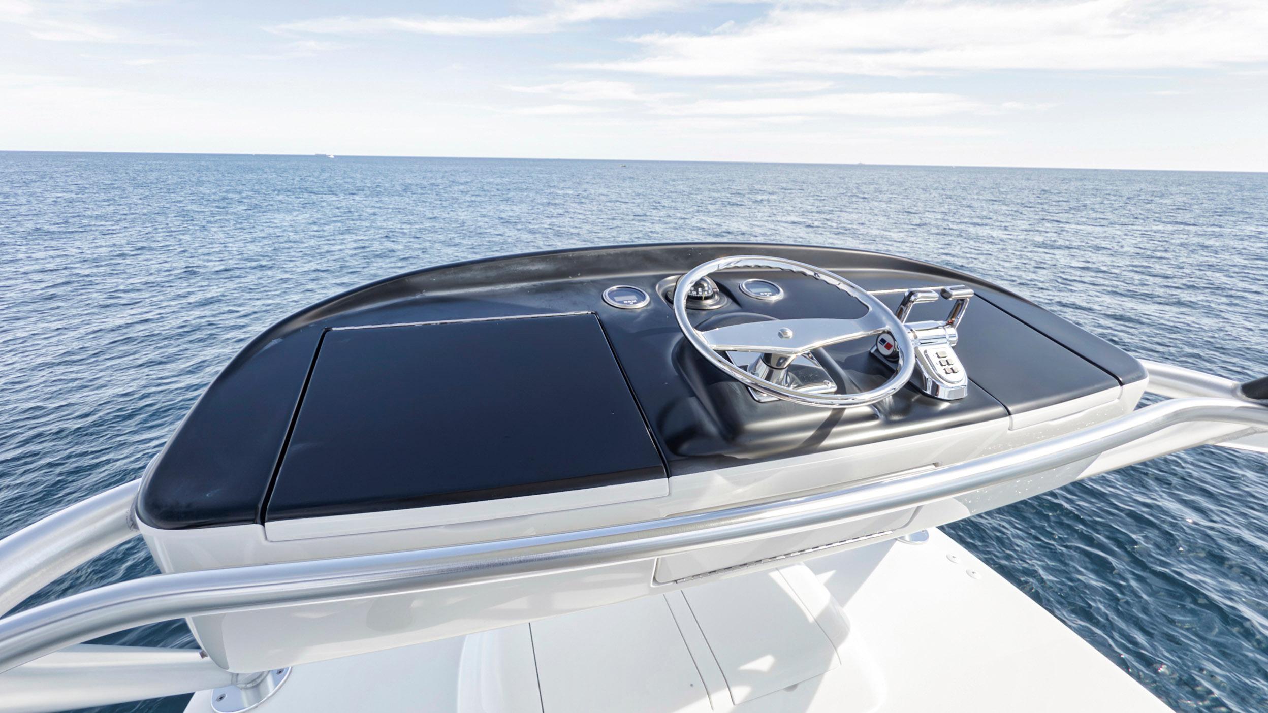 2015 Viking 70 Convertible - 73